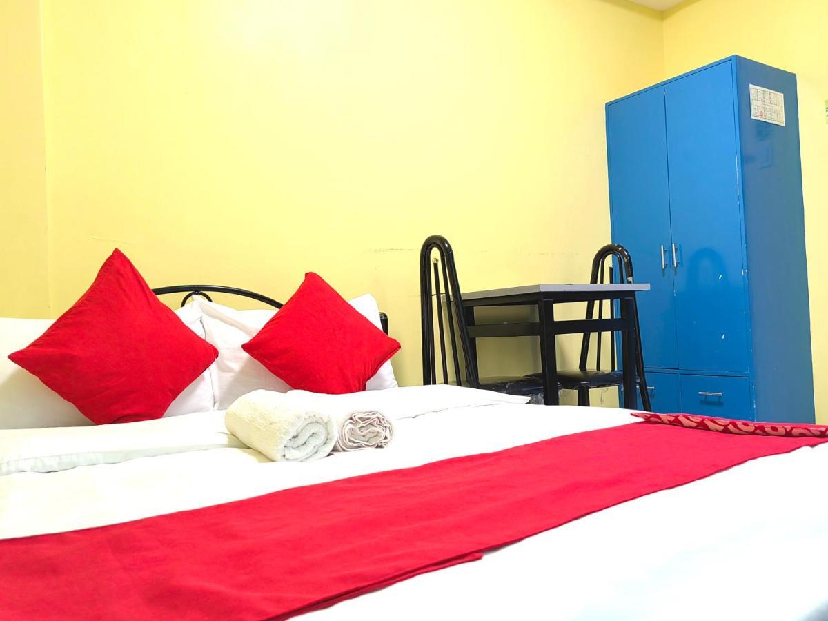 Yellowpad Hotel Davao Екстер'єр фото