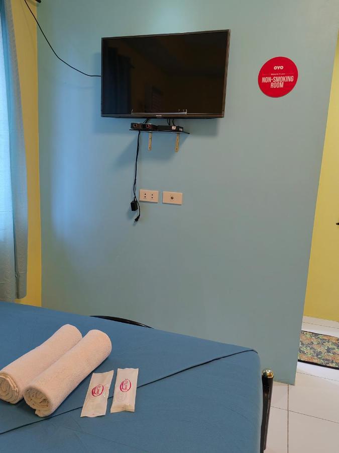 Yellowpad Hotel Davao Екстер'єр фото
