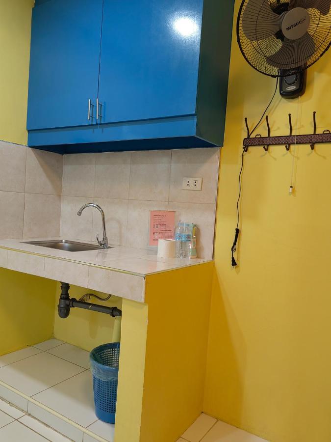 Yellowpad Hotel Davao Екстер'єр фото